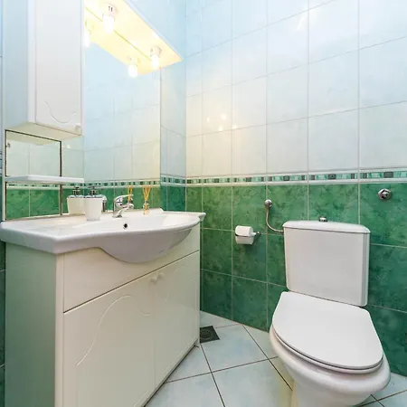 Seaside Family Friendly House With A Swimming Pool Razanj, - 25548 בית נופש רוגוזניצה